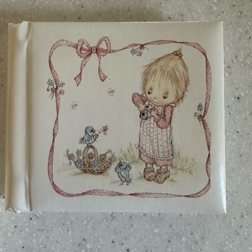 Vintage Hallmark Betsy Clark Square Photo Album Holds 20 Photos. 1977